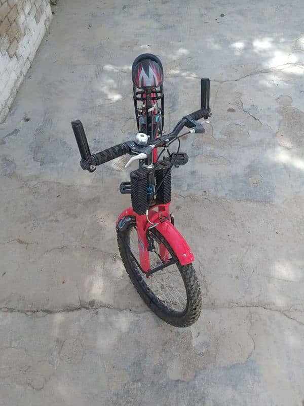 Fully new condition only used 0.4km and no problem with it totallyfine 2