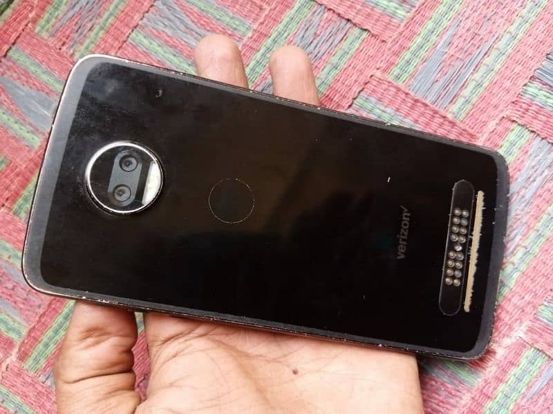 Moto Z2 force Whatsapp yah call 03283475865 0