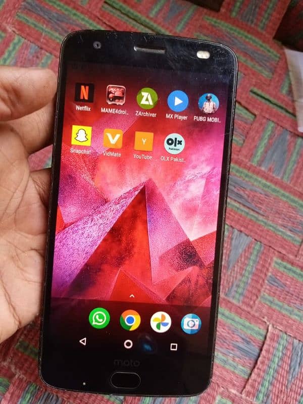 Moto Z2 force Whatsapp yah call 03283475865 3