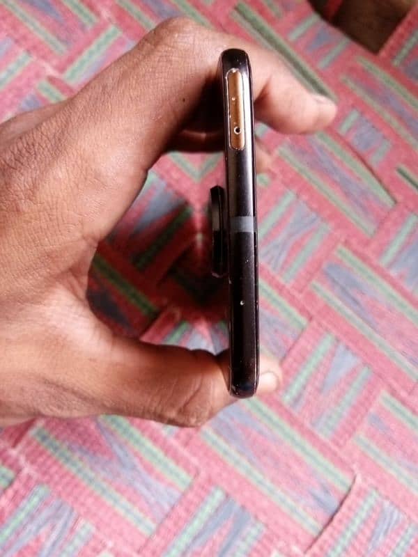 Moto Z2 force Whatsapp yah call 03283475865 9