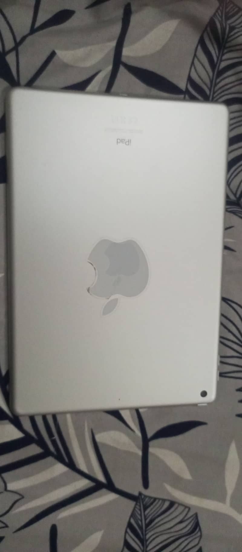 iPad 8th Generation 128GB - Best for PUBG Gaming 3