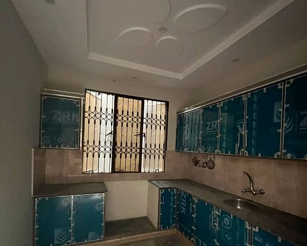 A Spacious 24 Marla House In Model Town - Block H 3