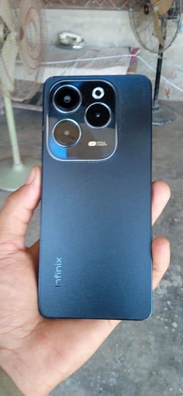 INFINIX HOT 40 8GB/256GB WITH DABA CHARGER 0