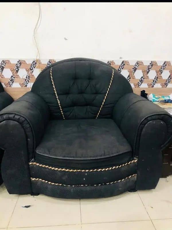 6 seater sofa set In black color 2