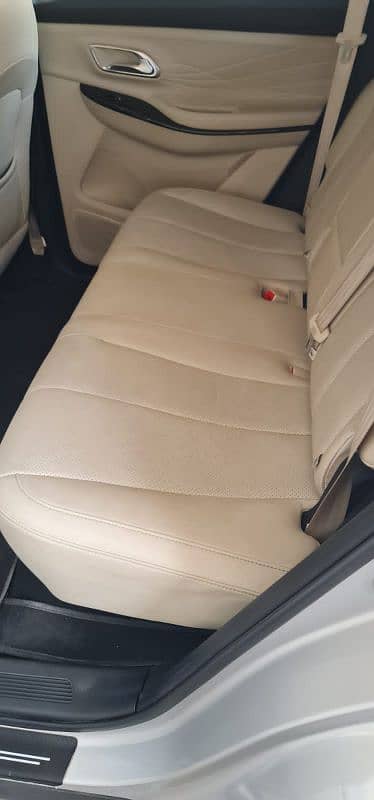 Changan Oshan X7 2022 future sense 13