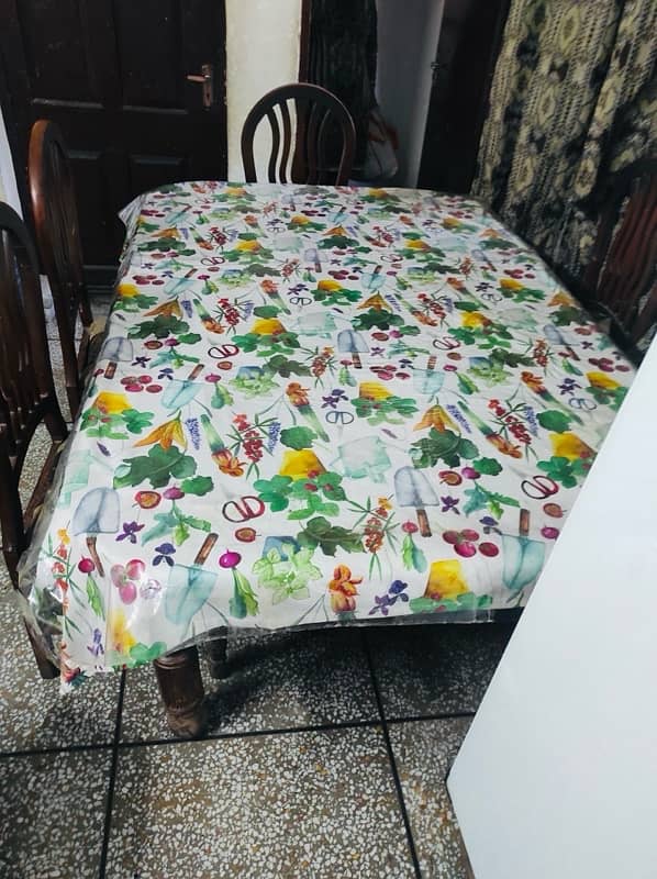 Dining table with 6 chairs - 0,3,0,1,7,1,0,4,4,0,0 2