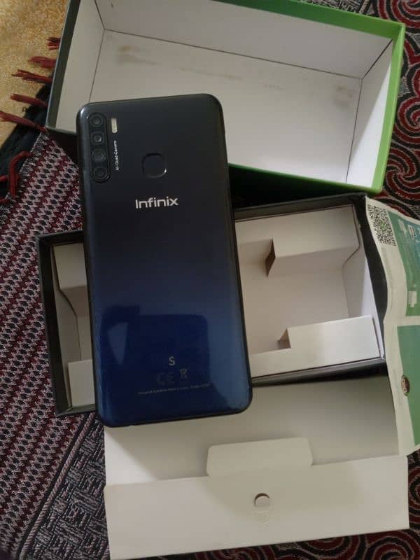 mobile for sale 10 by 8 condition 1