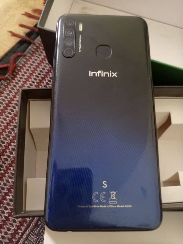 mobile for sale 10 by 8 condition 3