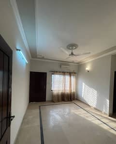 4 marla upper portion for rent