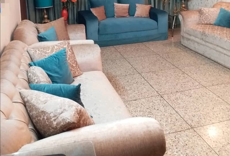 Well-constructed House Available For sale In Model Town - Block D 0