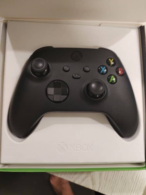 Microsoft Xbox Series X|S Wireless Controller (Carbon Black) 0