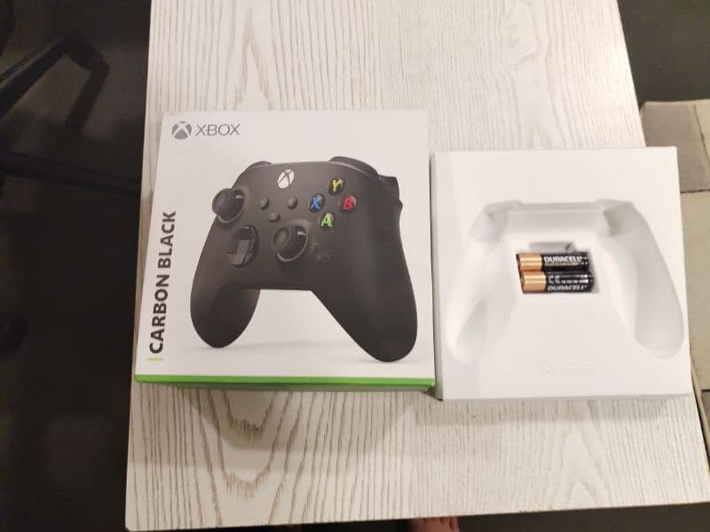 Microsoft Xbox Series X|S Wireless Controller (Carbon Black) 2
