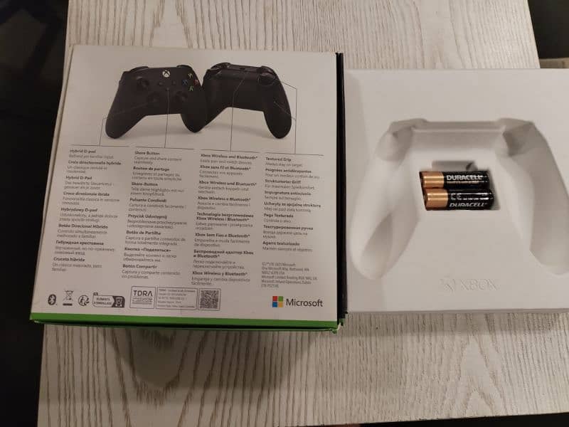 Microsoft Xbox Series X|S Wireless Controller (Carbon Black) 3
