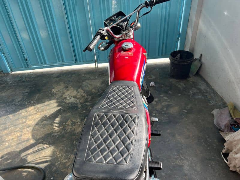 Honda CG 125 bio matric available 9