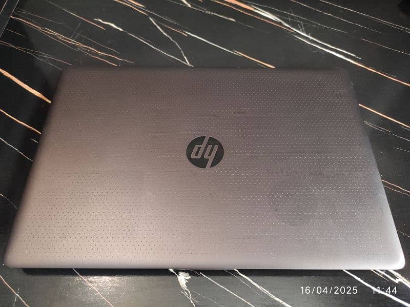 HP ZBOOK STUDIO G3 MOBILE WORKSTATION 1