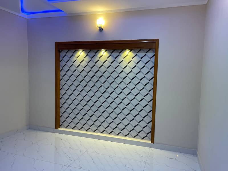 FRONT OPEN, SERVICE ROAD BRAND NEW OWNER HOUSE FOR SALE 10 MARLA (35X70 FT, 272 SQ YD) 5