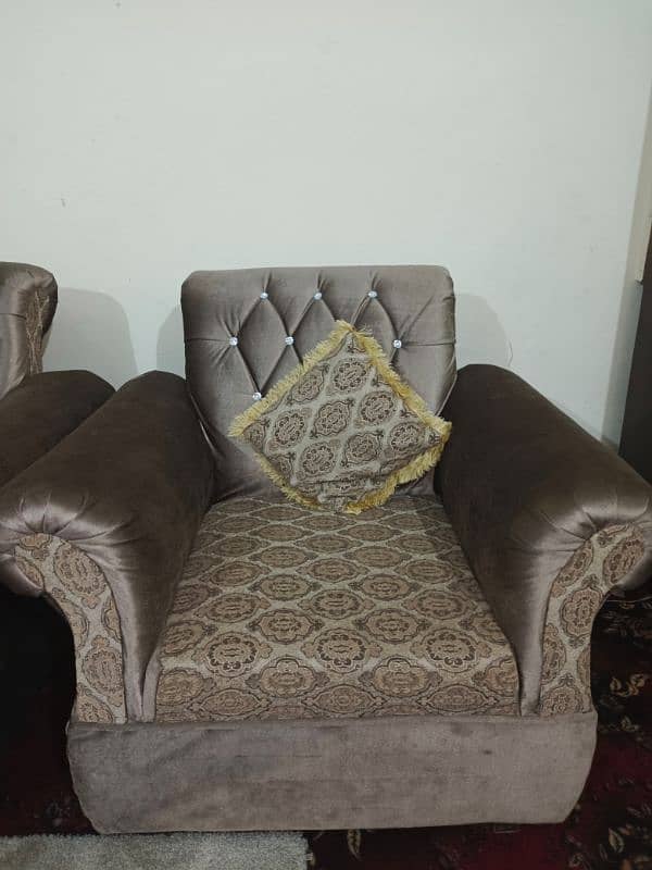 5 seater sofa for sale. 1