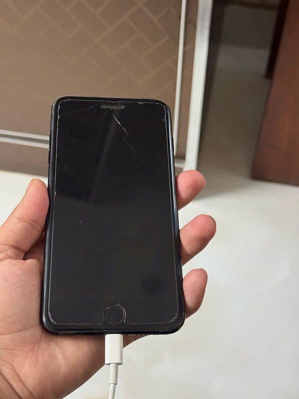 iphone 7+ pta apprvd 1