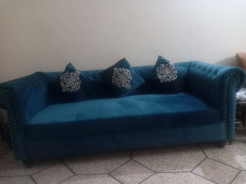 5 seater sofa urgent sale 0
