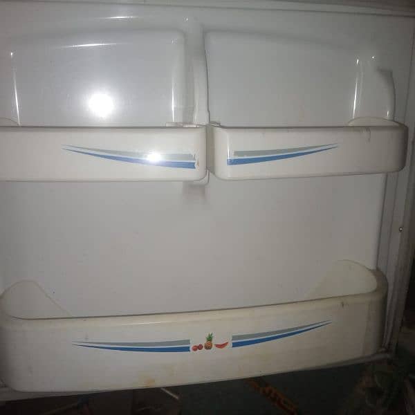 Waves frige and ferizer cool bank refrigerator 2