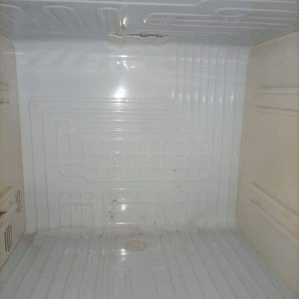 Waves frige and ferizer cool bank refrigerator 4