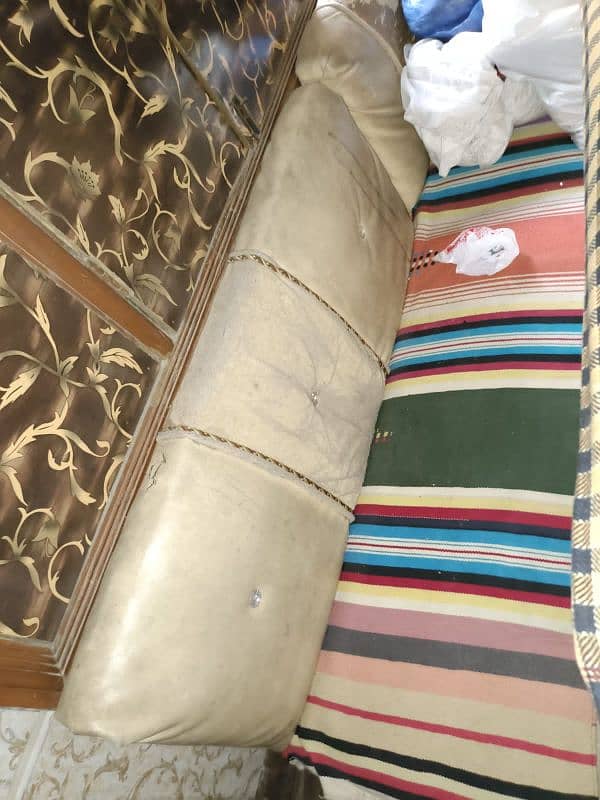 double sofa single sofa & dewan condition 10/6 3