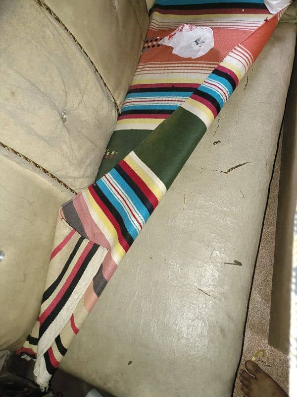 double sofa single sofa & dewan condition 10/6 4