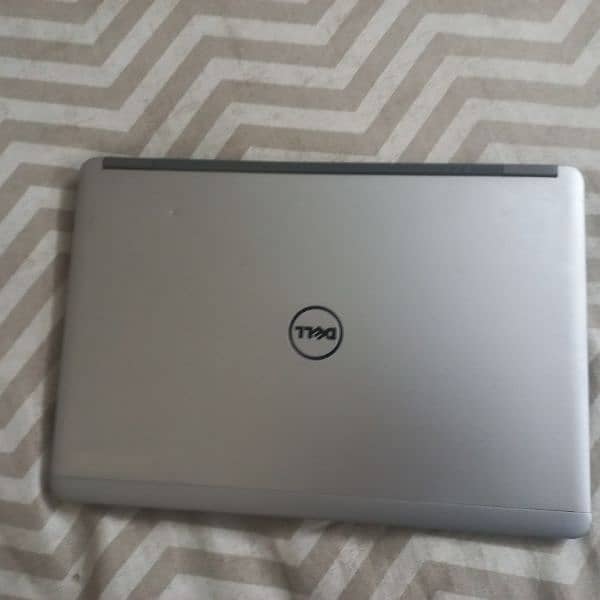 Dell Latitude E7440 0