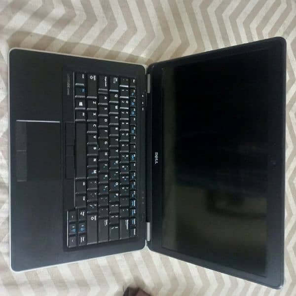Dell Latitude E7440 2