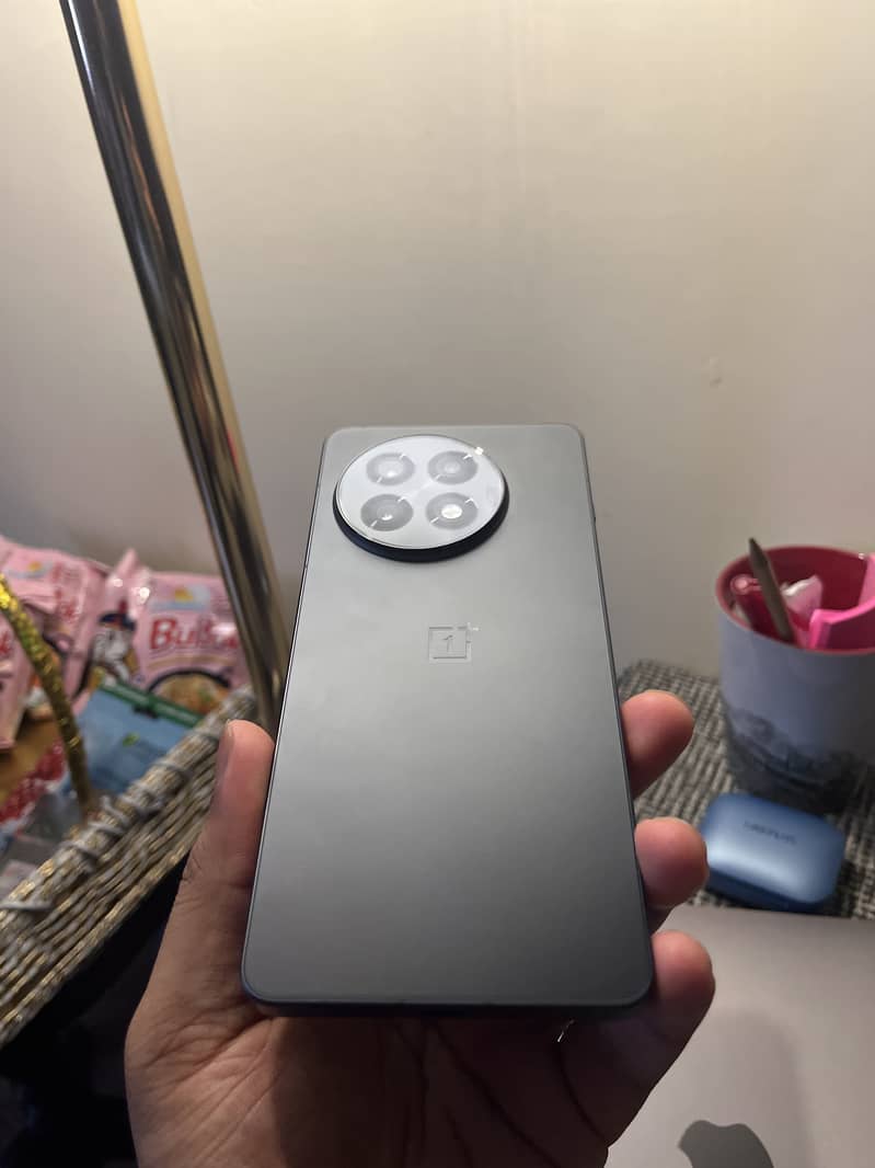 One Plus 13R 4