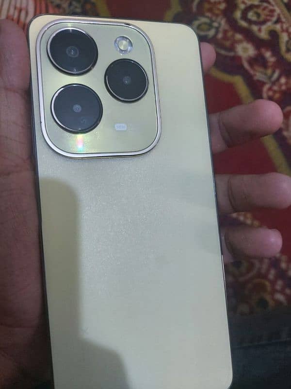 Infinix hote 40 3