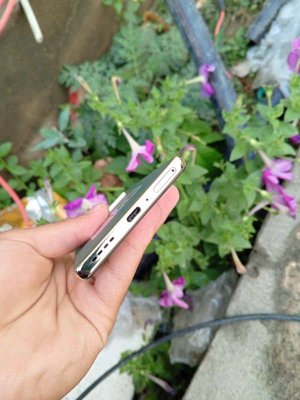 Note 40 pro full box with wireless charger 5