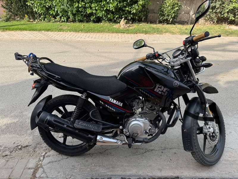 Yahama YBR125G 2022 3