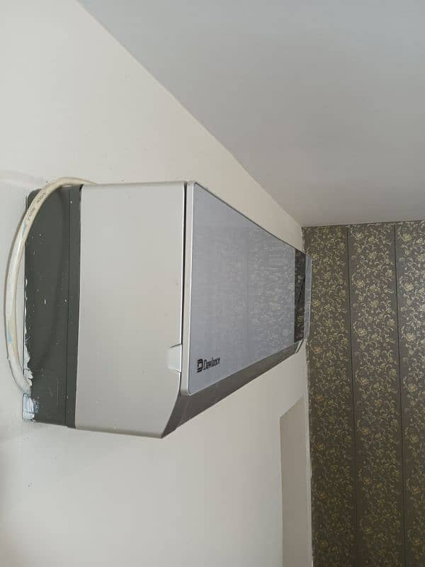 Dawlance 1.5 ton split AC (non-inverter) 4