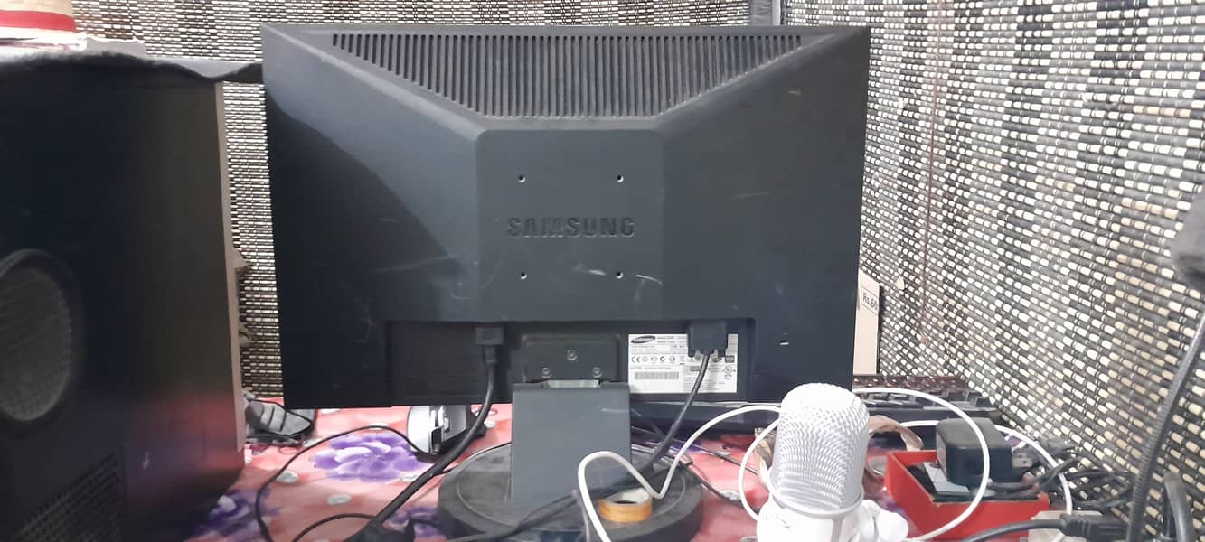 Samsung Syncmaster 2023NW 2