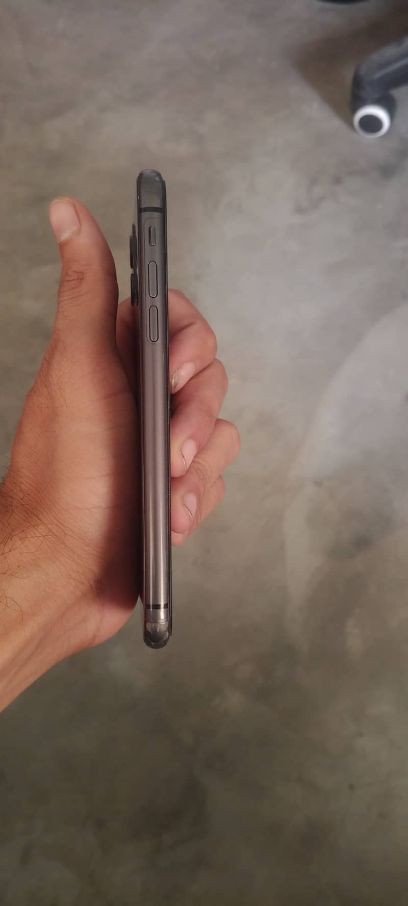 Apple iPhone 11 93% battery health jv 64gb 5