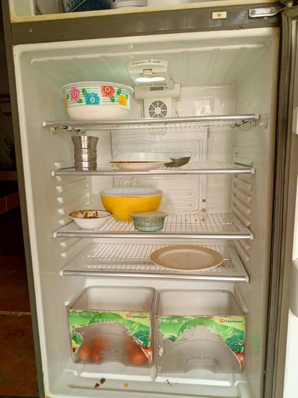 Dawlance's Hzone fridge good condition for sale 1