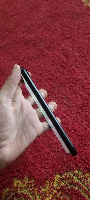 Iphone XR icloud locked waterpacked 3