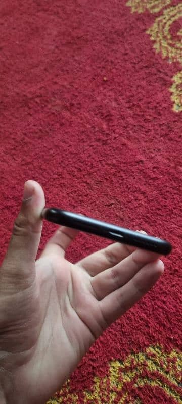 Iphone XR icloud locked waterpacked 5