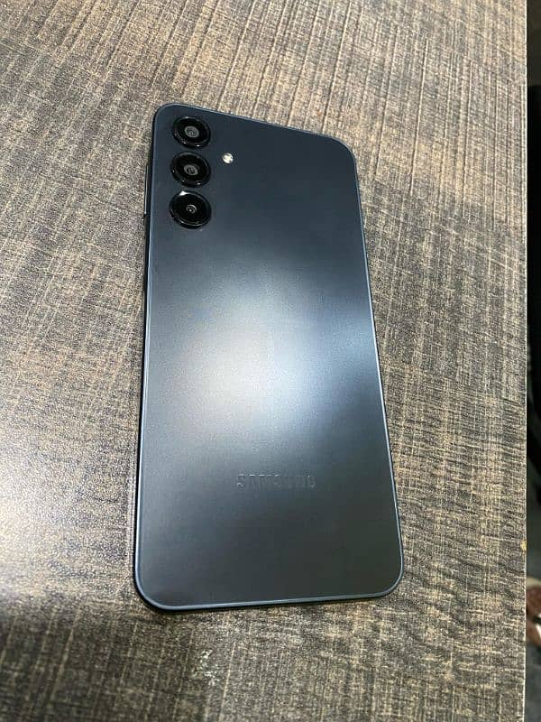 Samsung A16 8/256 with box and charger 0