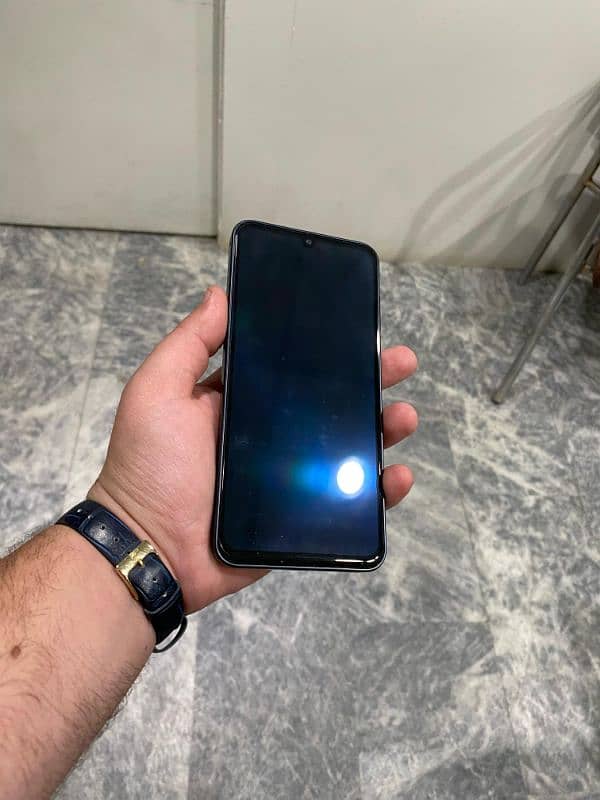 Samsung A16 8/256 with box and charger 4
