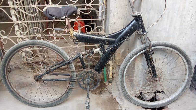 Second-Hand black CYCLE for sell 1