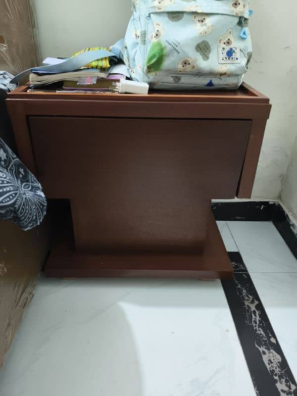 New side table Set For Sale 1