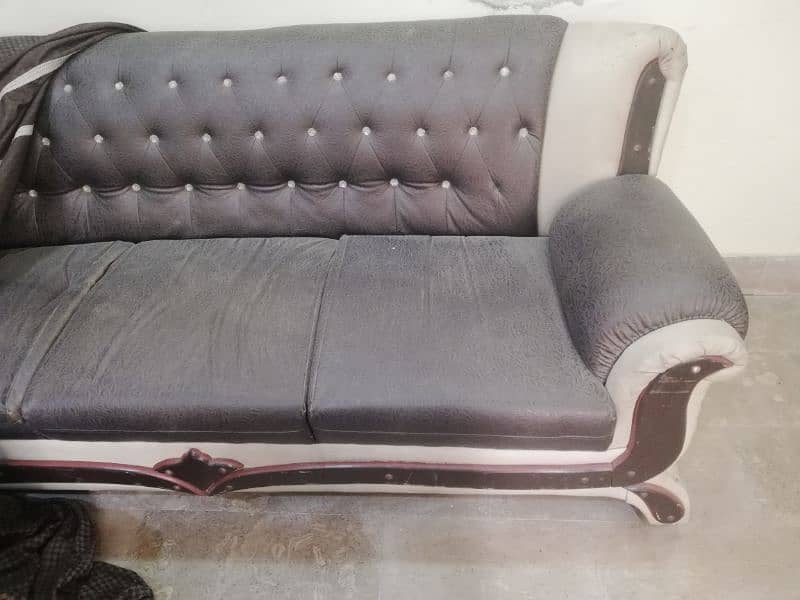5 seater sofa available 0