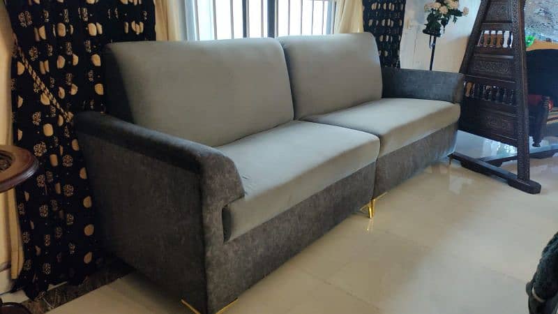 4 sitter customize sofa  new condition 4