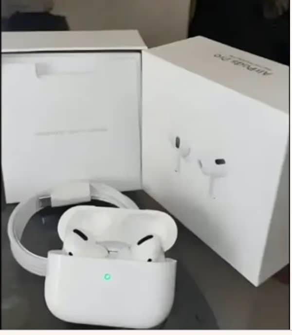 Apple AirPods EarBuds 2nd Generation Brand New 0