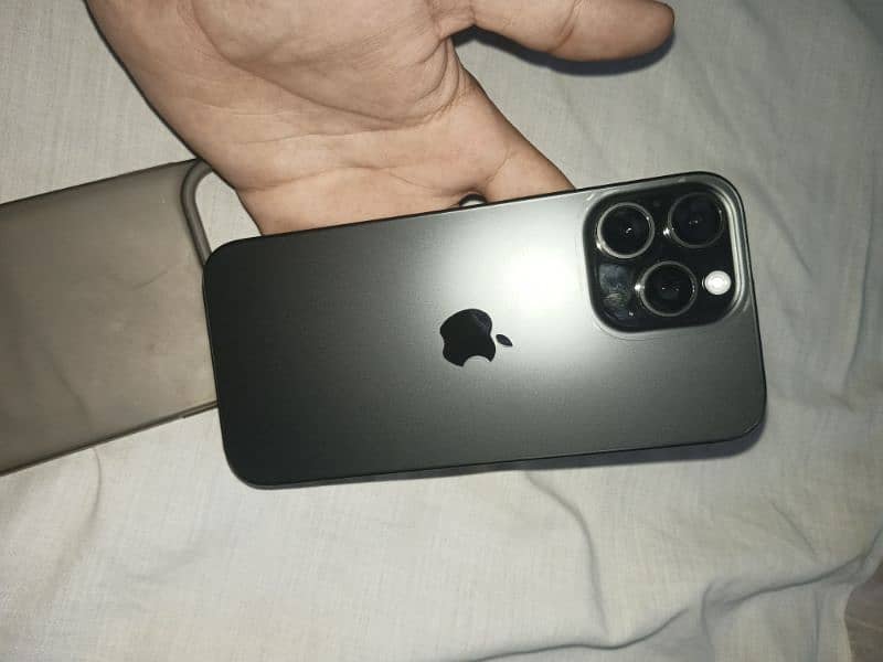 Iphone 16 pm black jv bAttery 100 cc 32 10/10 0