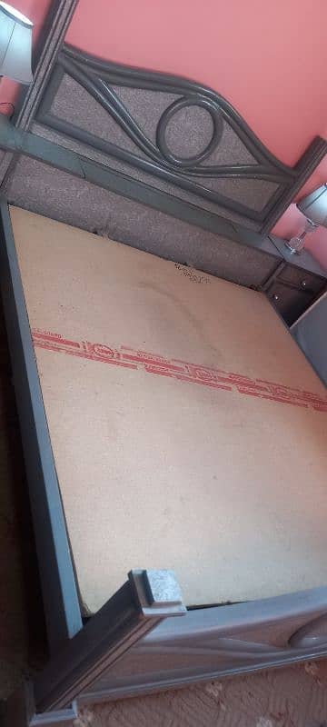 BED ,SIDE TABLE, WITH MATTRESS 6