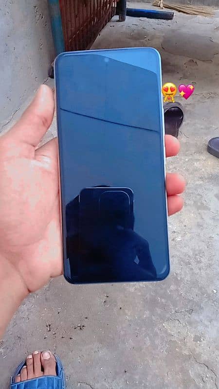 IS NUMBER PAR RABTA KARA 03025298170 VIVO Y19S 4/128 WITH COMPLETE BOX 1