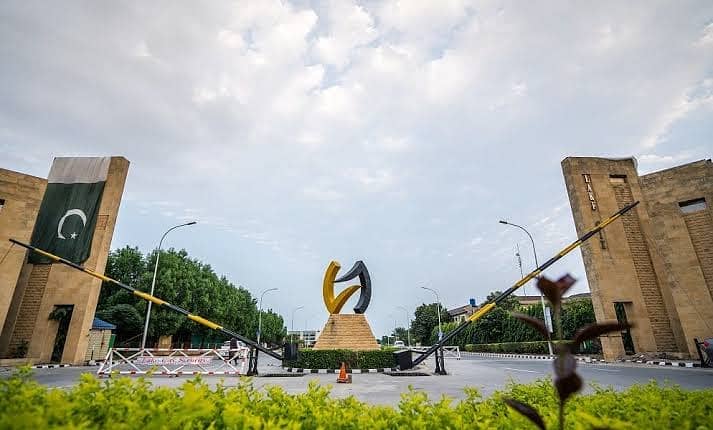 10 Marla Facing Park Plot for Sale Sector M5, Lake City, Raiwind Road Lahore 0